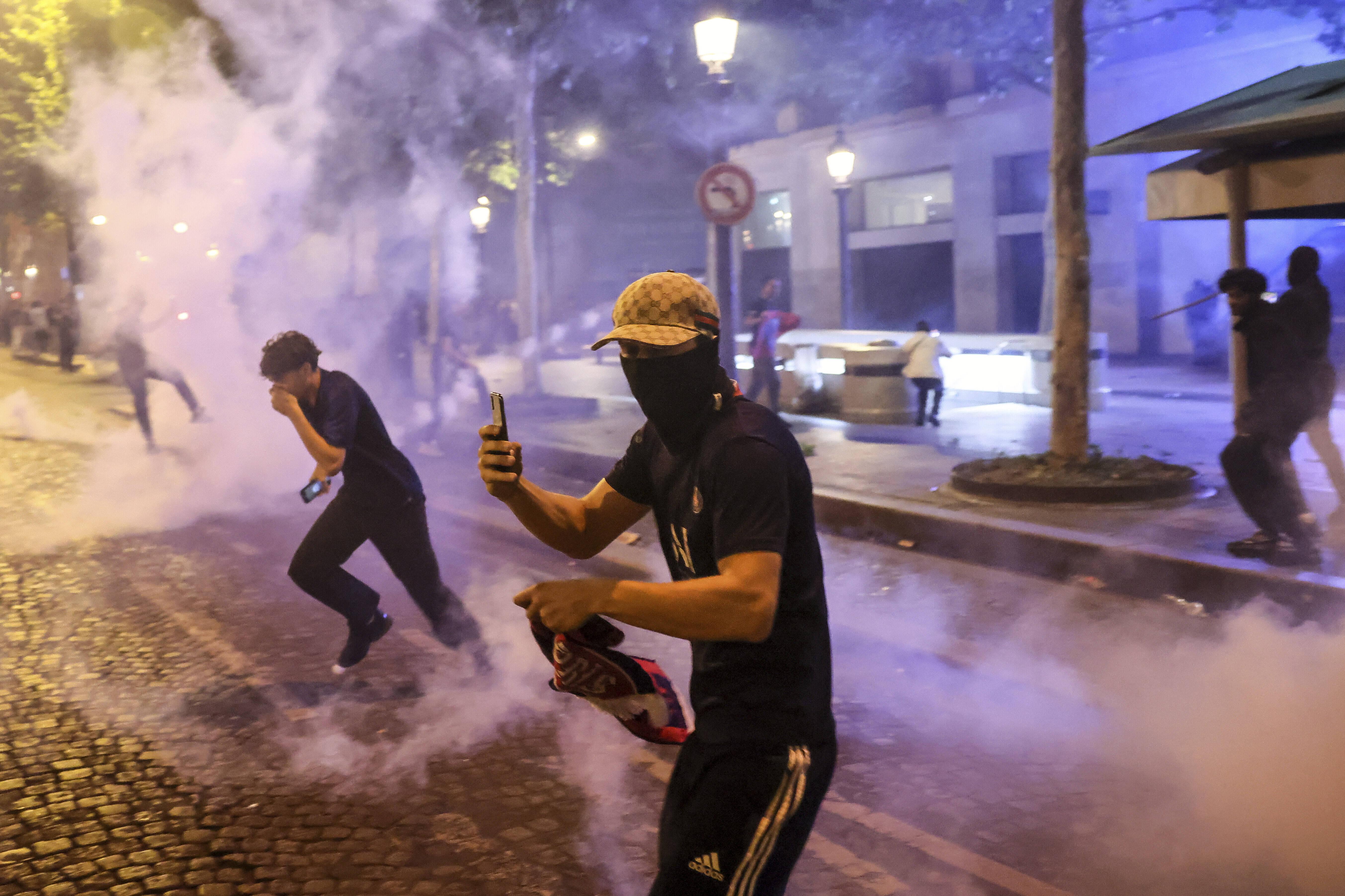 Incidents après la victoire du PSG : plus de 79 interpellations dans la nuit de dimanche à lundi