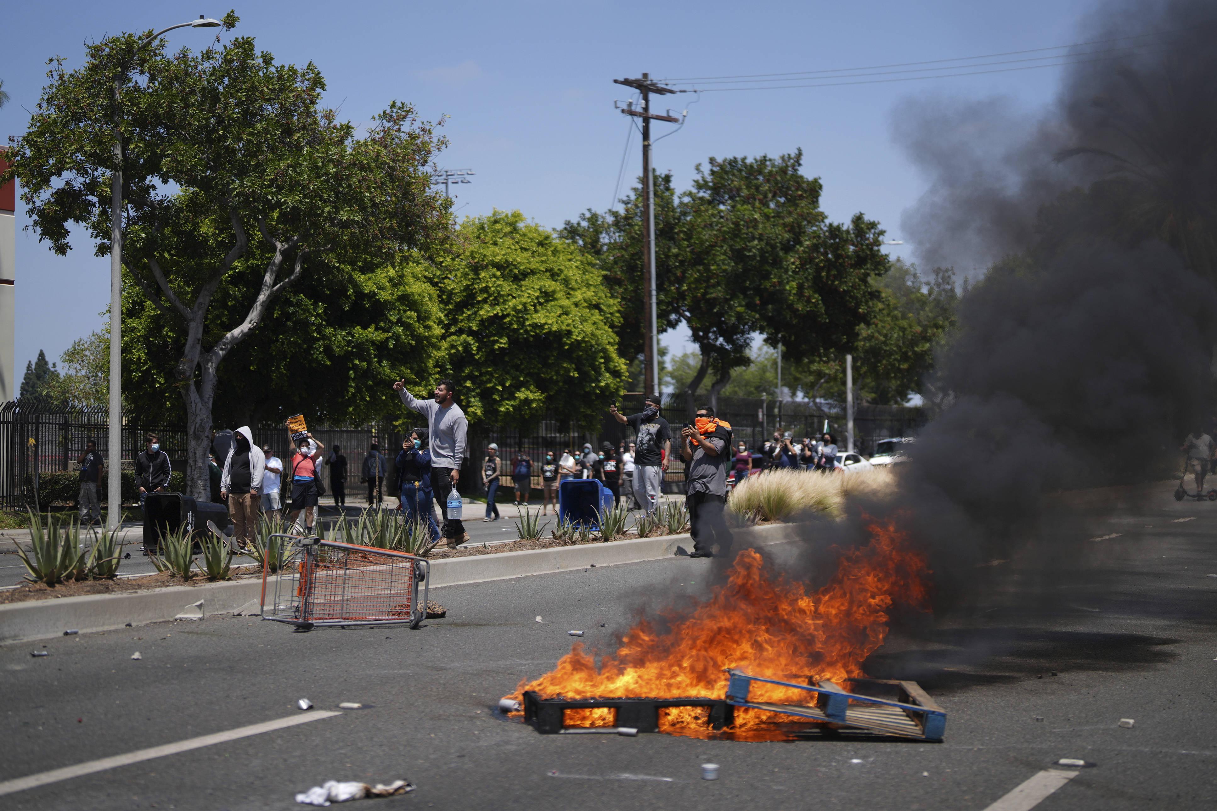 États-Unis : Trump envoie la garde nationale à Los Angeles pour mater des émeutes pro-immigration
