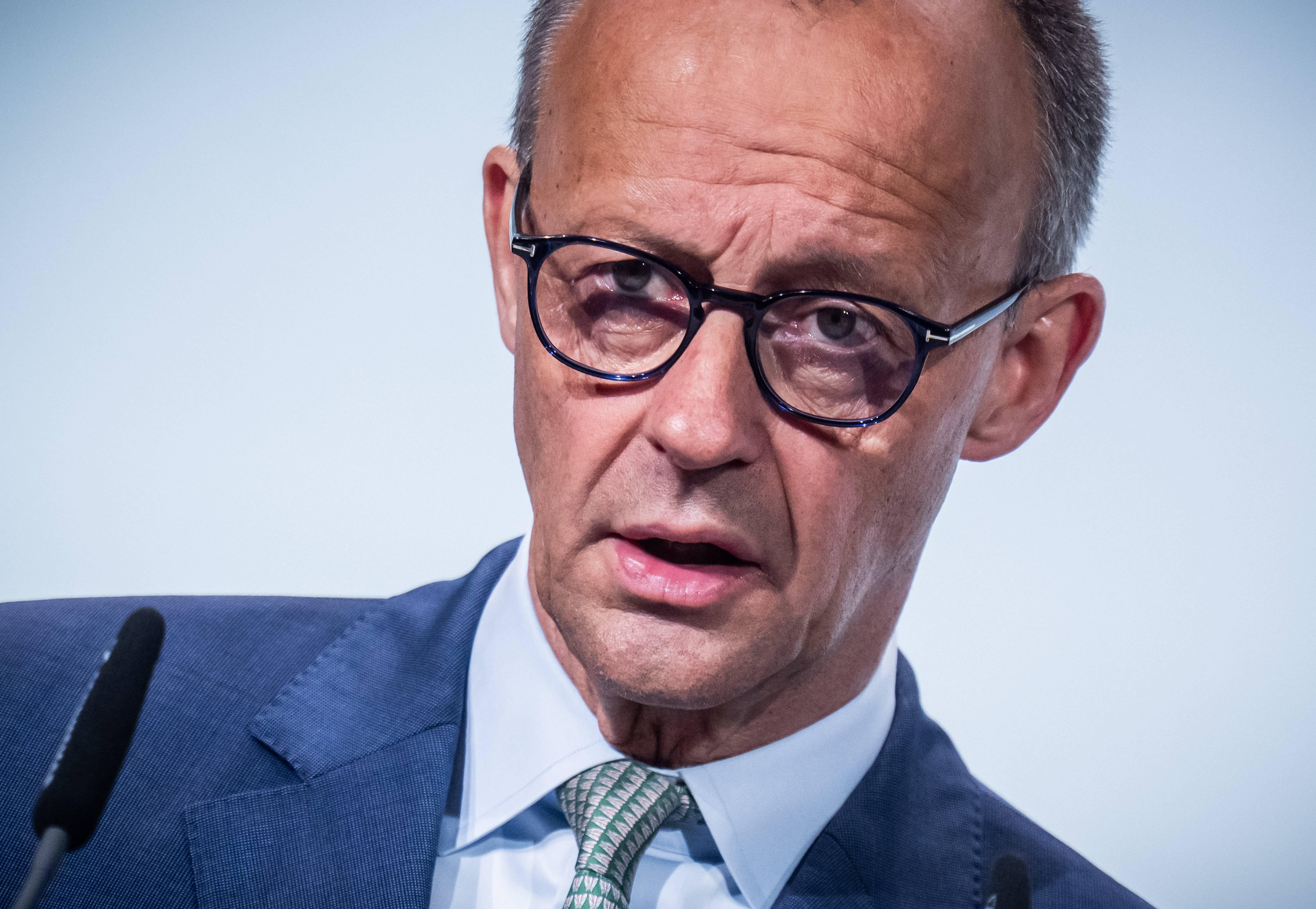 Allemagne : le chancelier Merz maintient les refoulements aux frontières malgré une décision de justice