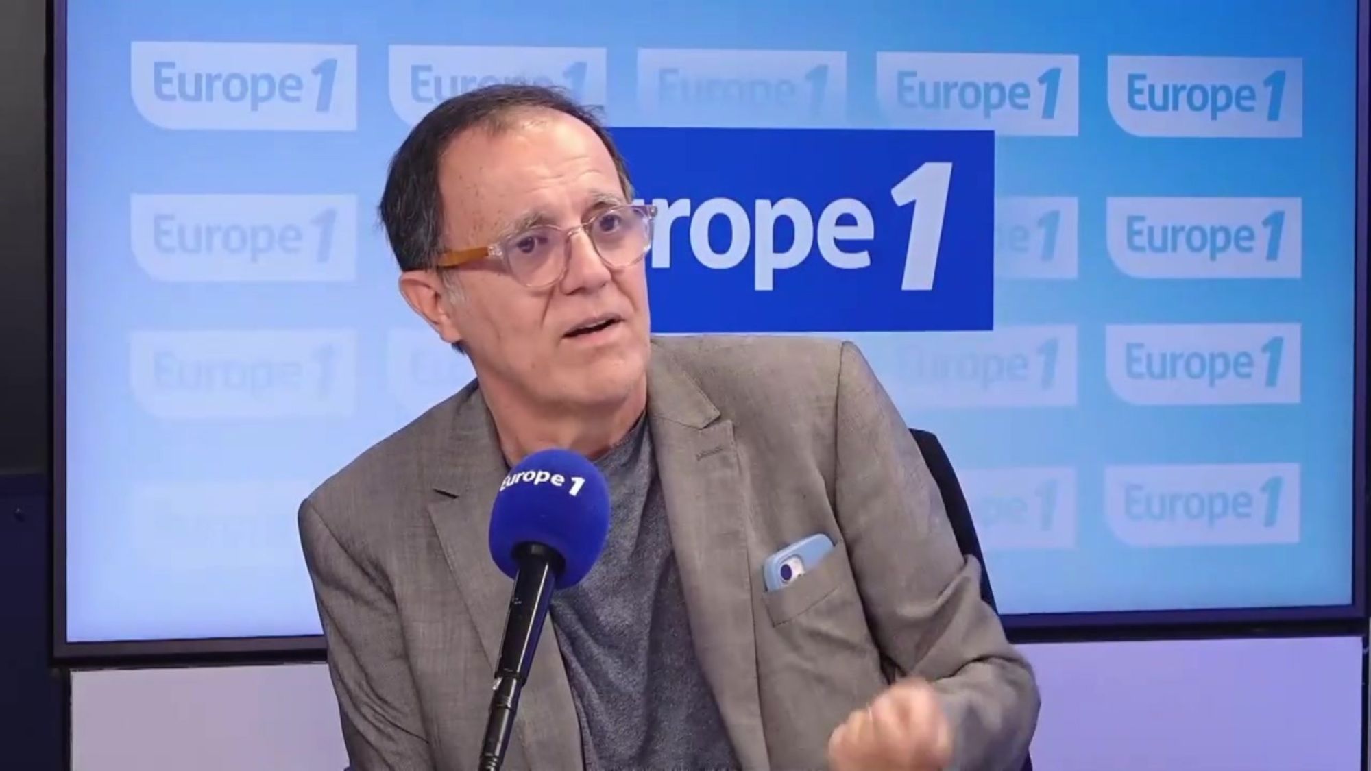 Pascal Praud et vous – Thierry Beccaro témoigne de son addiction aux médicaments après son enfance difficile