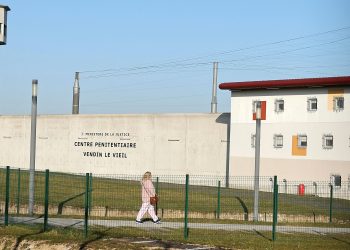 «J’espère qu’ils seront bien gardés» : près de la prison de Vendin-le-Vieil, les riverains inquiets de vivre à côté de dangereux détenus