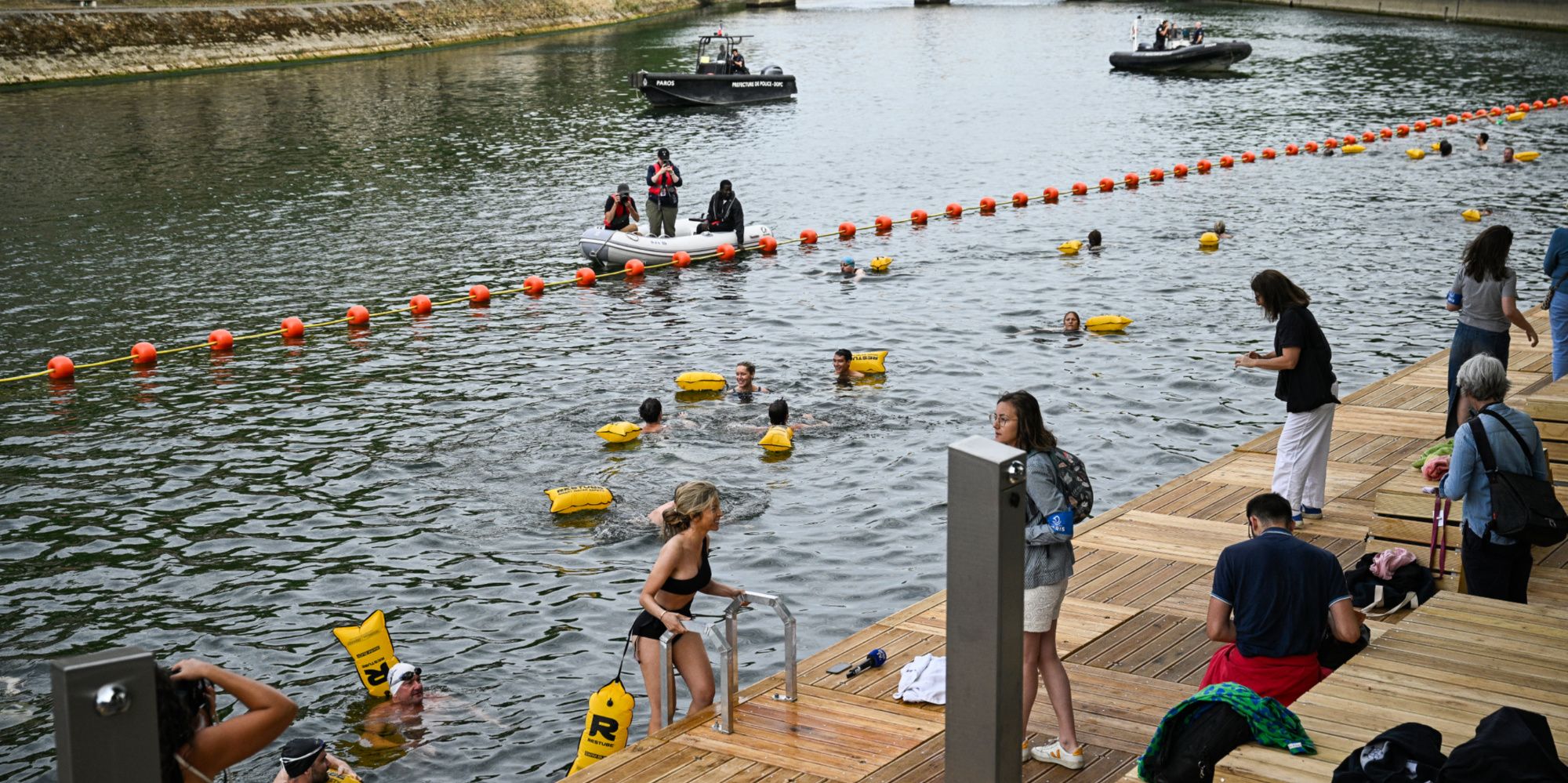 Baignade dans la Seine : les Parisiens sont-ils prêts à se jeter à l’eau ?