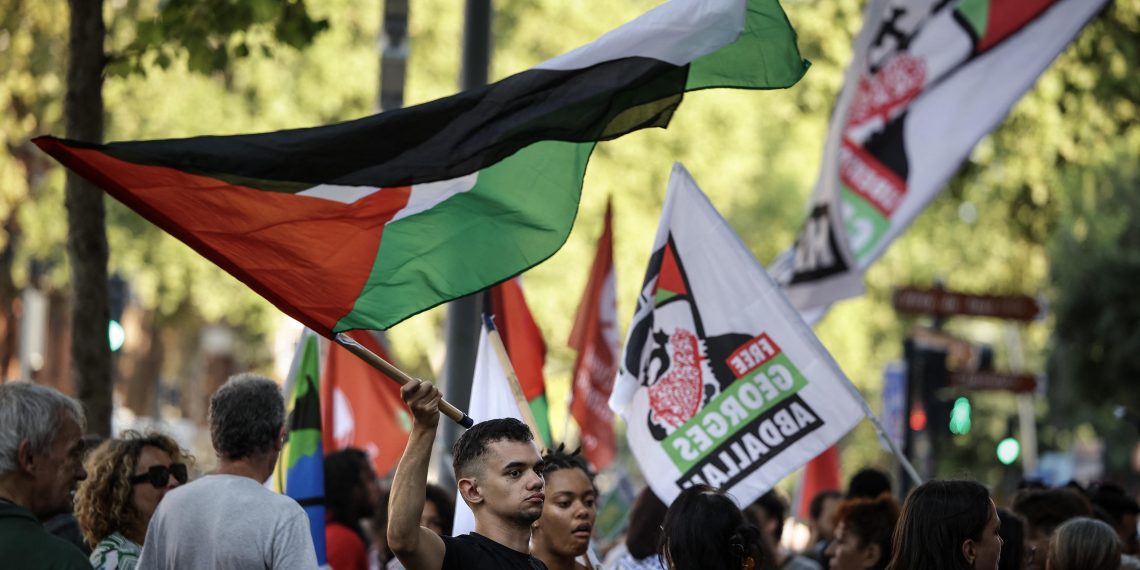 «Pourquoi les pays du Golfe ne les acceptent-ils pas ?» : Marine Le Pen s’insurge contre l’accueil inconditionnel des Gazaouis en France