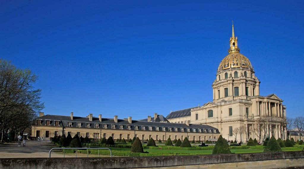 Aux Invalides, des artisans du handicap redonnent vie aux grands blessés