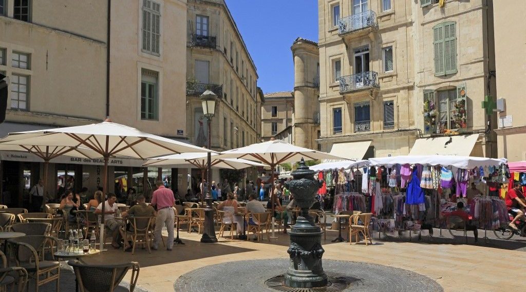 Tourisme : à Nîmes, les touristes se serrent la ceinture et les hôteliers font grise mine