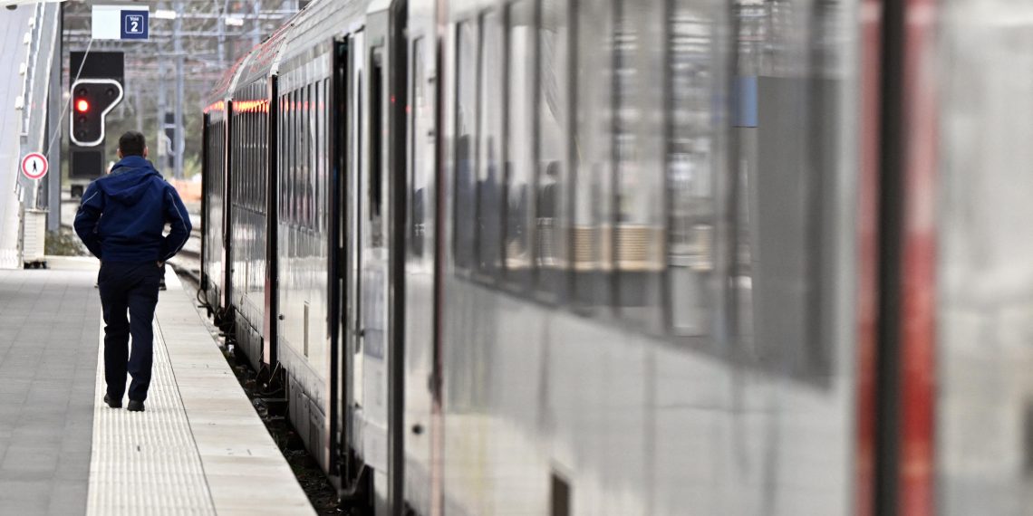 Flandre : un contrôleur de train rappelé à l’ordre pour avoir salué ses passagers en français