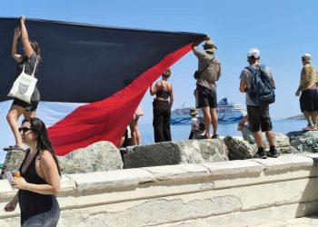 «La chasse aux Juifs bat son plein» : des manifestants propalestiniens empêchent 1 600 touristes israéliens d’accoster sur une île grecque