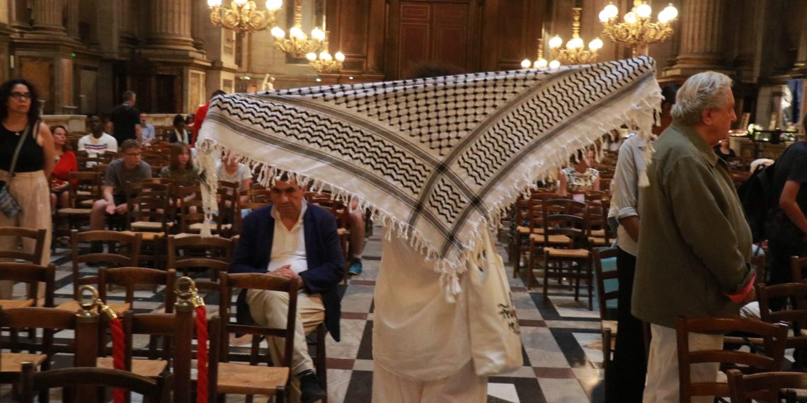 «Je ne peux pas accepter qu’on perturbe nos liturgies» : le curé de la Madeleine va porter plainte contre les perturbateurs propalestiniens