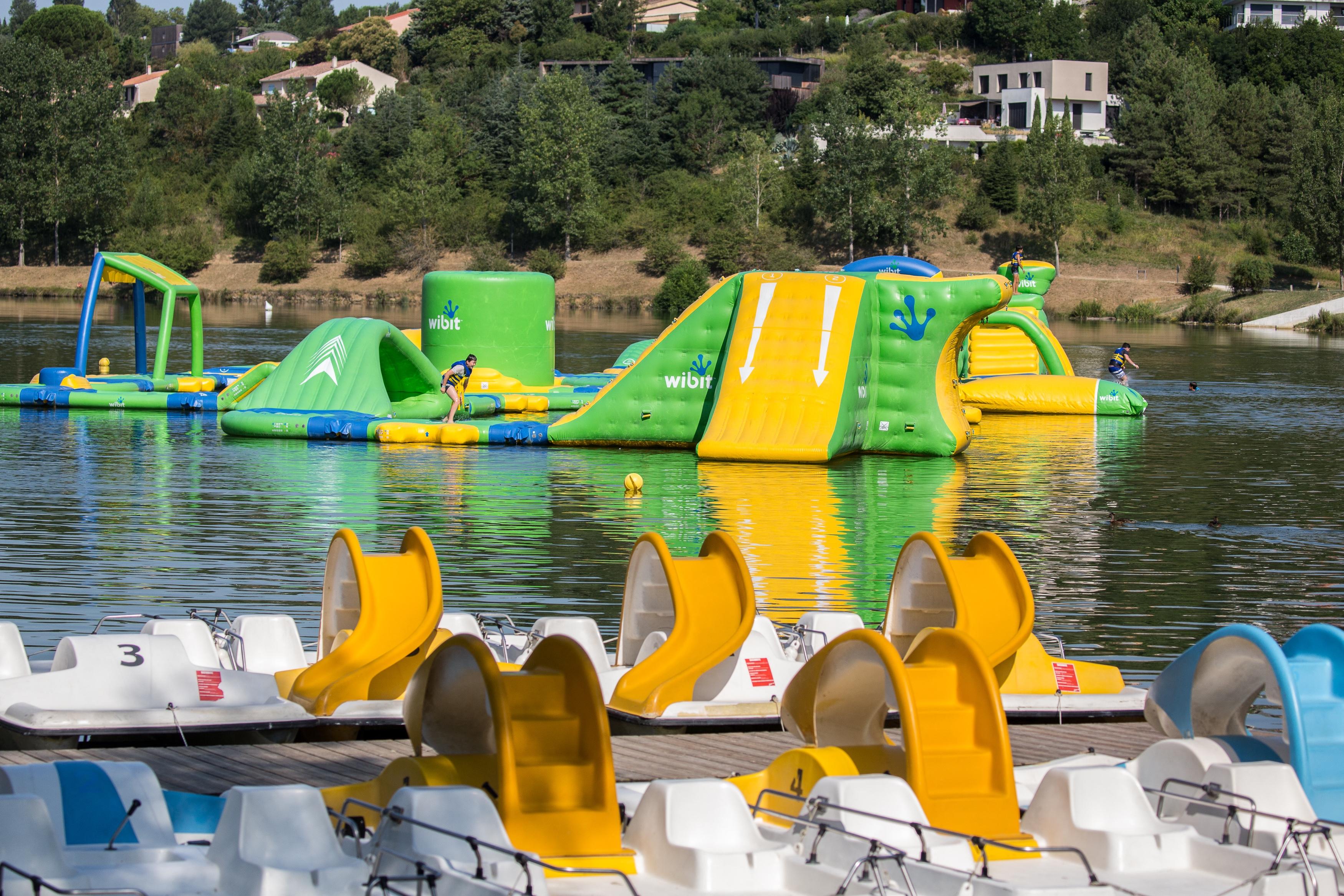 Sarthe : 200 jeunes sèment le chaos lors de l’ouverture d’un aquaparc