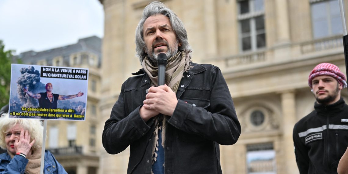 «Stupidité méprisante» : Laurent Joffrin épingle les railleries d’Aymeric Caron sur la Légion d’honneur