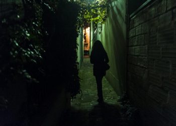 Piqûres, insultes, agressions : quand l’insécurité chasse les femmes de l’espace public