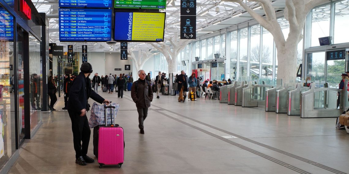 La gabegie de la gare de Nantes : une mezzanine à 37 millions et demi d’euros déjà fermée