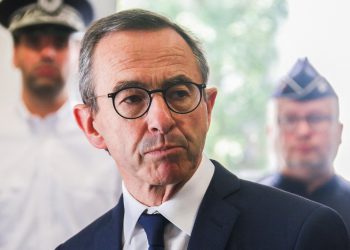 Mortiers d’artifice : Bruno Retailleau compte éradiquer «l’arme de prédilection des barbares»