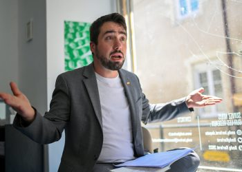 Quatennens, Chikirou, Kerbrat… La victimisation comme arme politique chez les Insoumis
