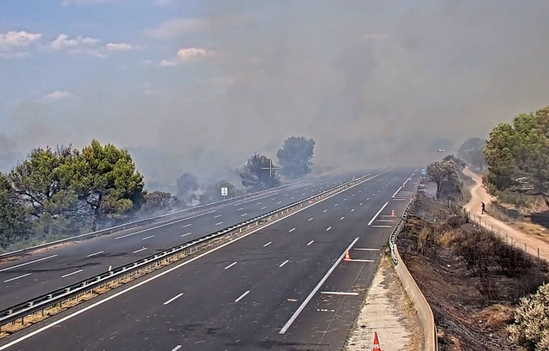 Hérault : L’autoroute A9 fermée à la circulation à cause d’un important feu de végétation