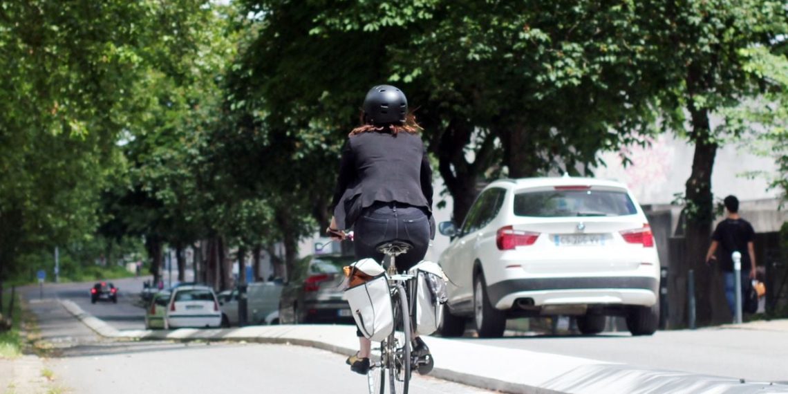 Bretagne : Une femme décède en percutant un mur à vélo électrique