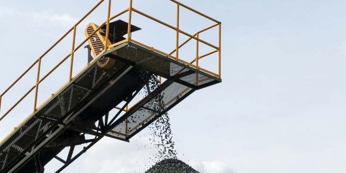 Russie : Le bus de la mine tombe dans un ravin de 25 mètres, treize ouvriers retrouvés morts