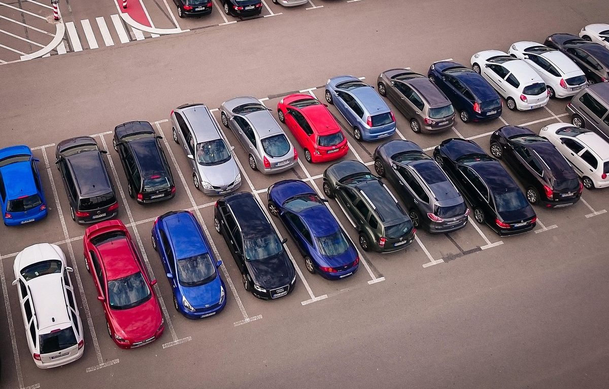 États-Unis : Sa mère la laisse pour aller travailler, une fillette meurt dans une voiture surchauffée