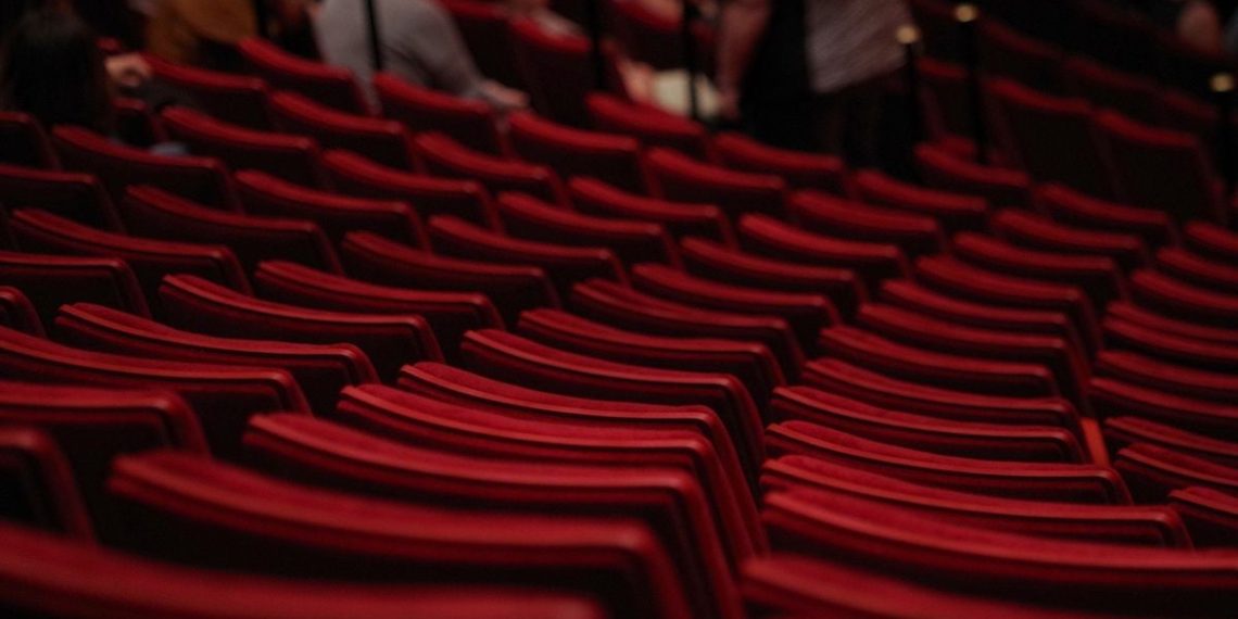 Etats-Unis : Sa fille de 2 ans pleure devant « Les Schtroumpfs » au ciné, elle l’enferme dans la voiture surchauffée