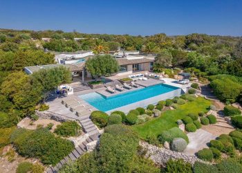 Hôtel Cala di Greco : un luxe confidentiel sous le soleil de la Corse