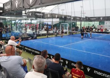 Une entreprise condamnée à détruire ses terrains: quand padel rime avec nuisances sonores