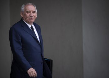 Projets de loi sur la Corse et les Outre-mer, Fête du Trône au Maroc, Léon Marchand… Les 4 infos dont vous allez entendre parler demain