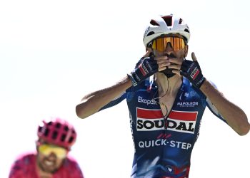 Tour de France : le jour de gloire de Valentin Paret-Peintre au Ventoux