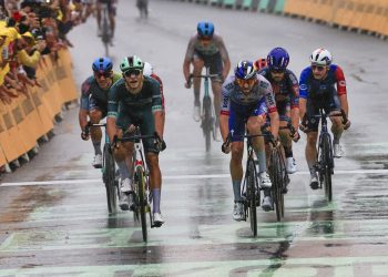 Tour de France : Jonathan Milan, deux de chute !