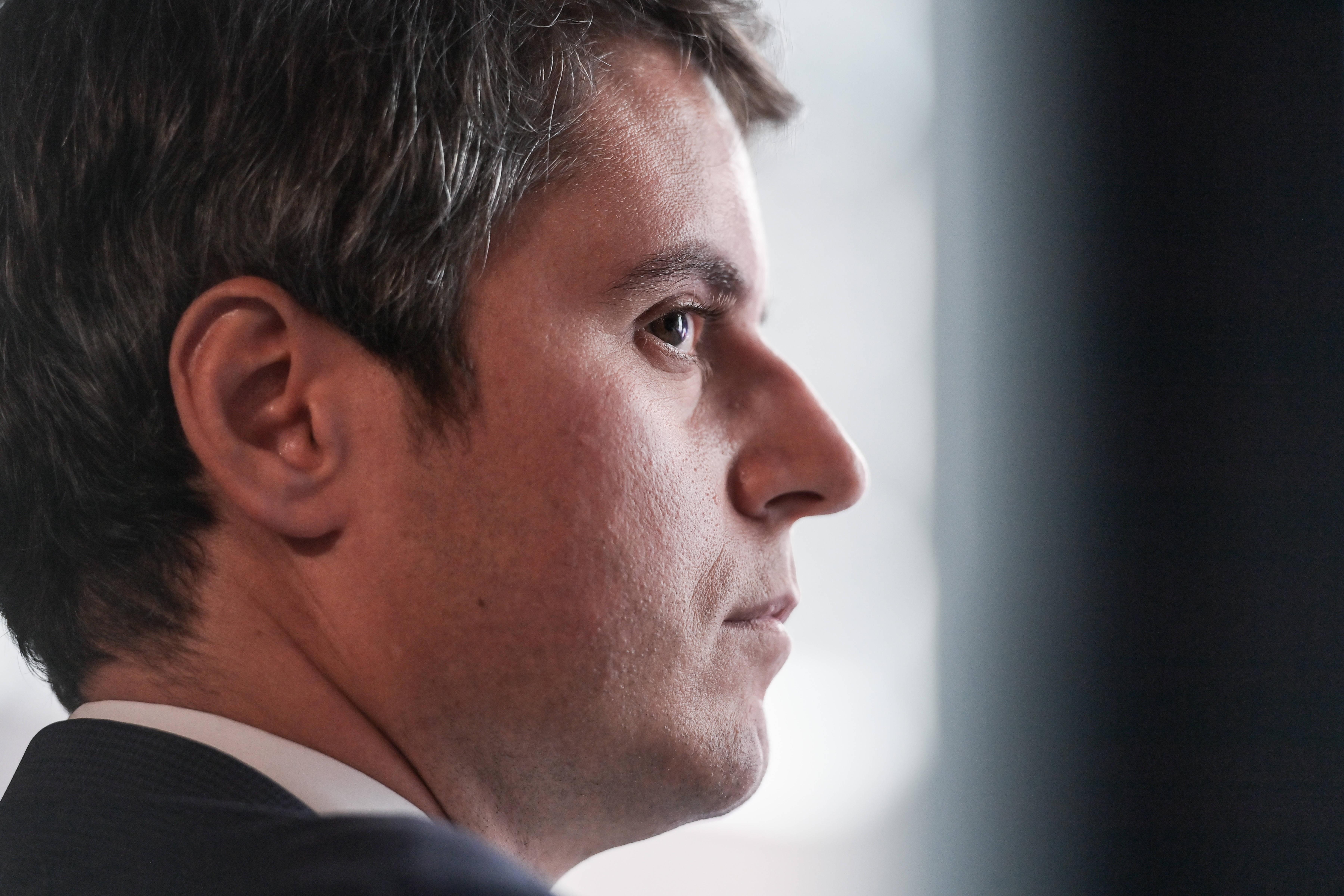 Cavalier seul : Gabriel Attal roule désormais pour lui