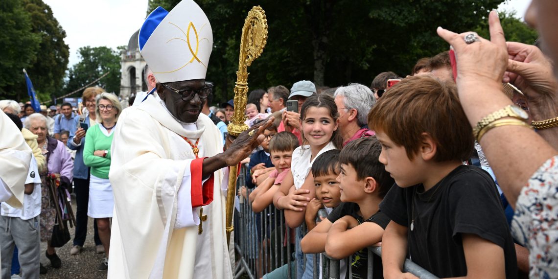 Sainte-Anne-d’Auray : 30 000 fidèles, un cardinal et un appel à la reconquête spirituelle