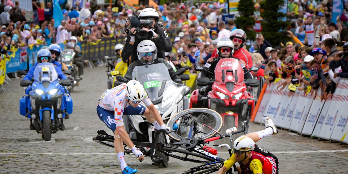 Tour de France 2025 : pourquoi les chutes se multiplient et que faire pour les éviter ?