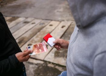 «Or blond» : le crime organisé fait une razzia chez les livreurs de tabac