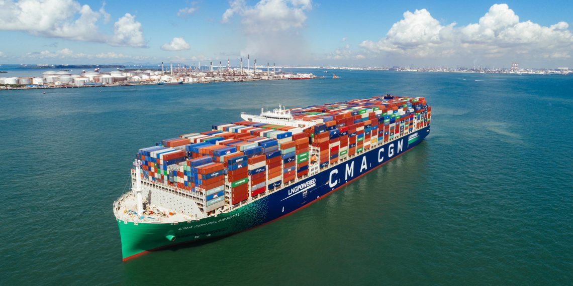 Transport maritime : le géant français CMA CGM verdit son empire