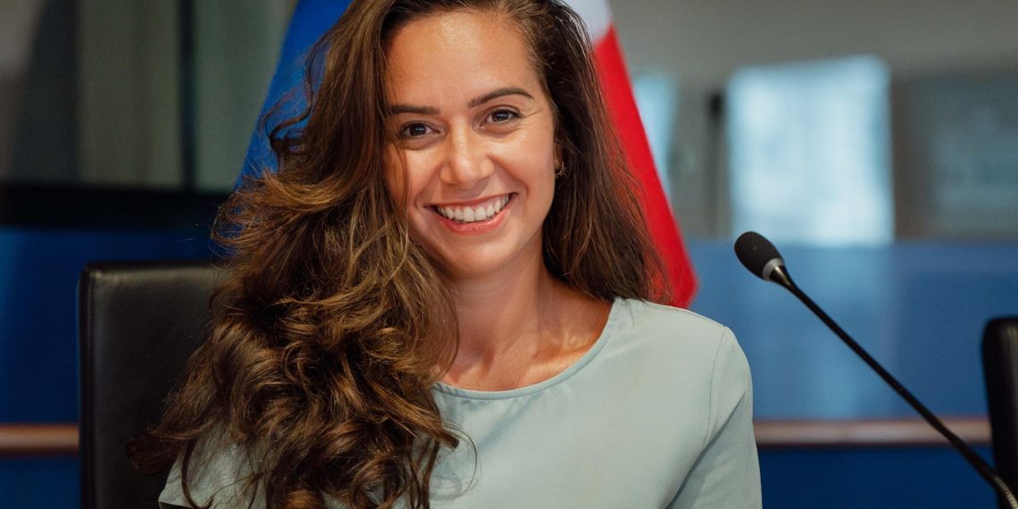 Sarah Knafo explose les compteurs sur TikTok ; Sandrine Rousseau sèchement recadrée par la FNSEA… Les coulisses du JDNews