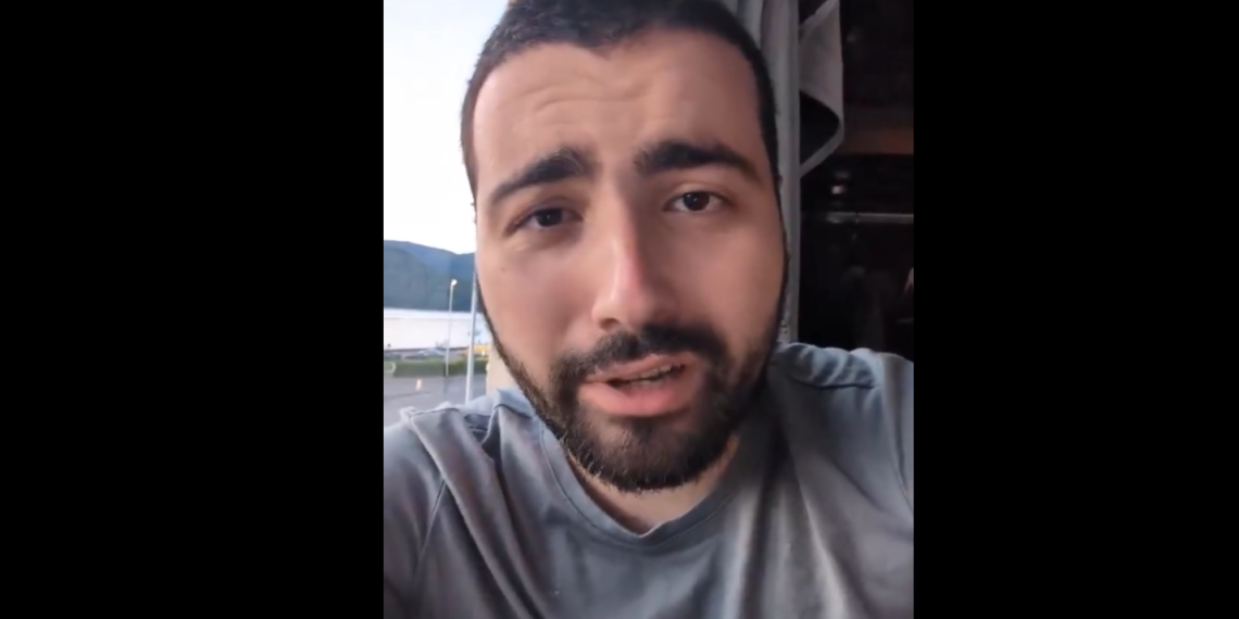 «Je pensais que les gens réagiraient en rigolant» : un youtubeur harcelé et menacé de mort après une blague sur l’islam