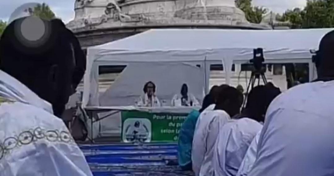Paris : la mobilisation d’une confrérie islamique sur la place de la République suscite de vives réactions