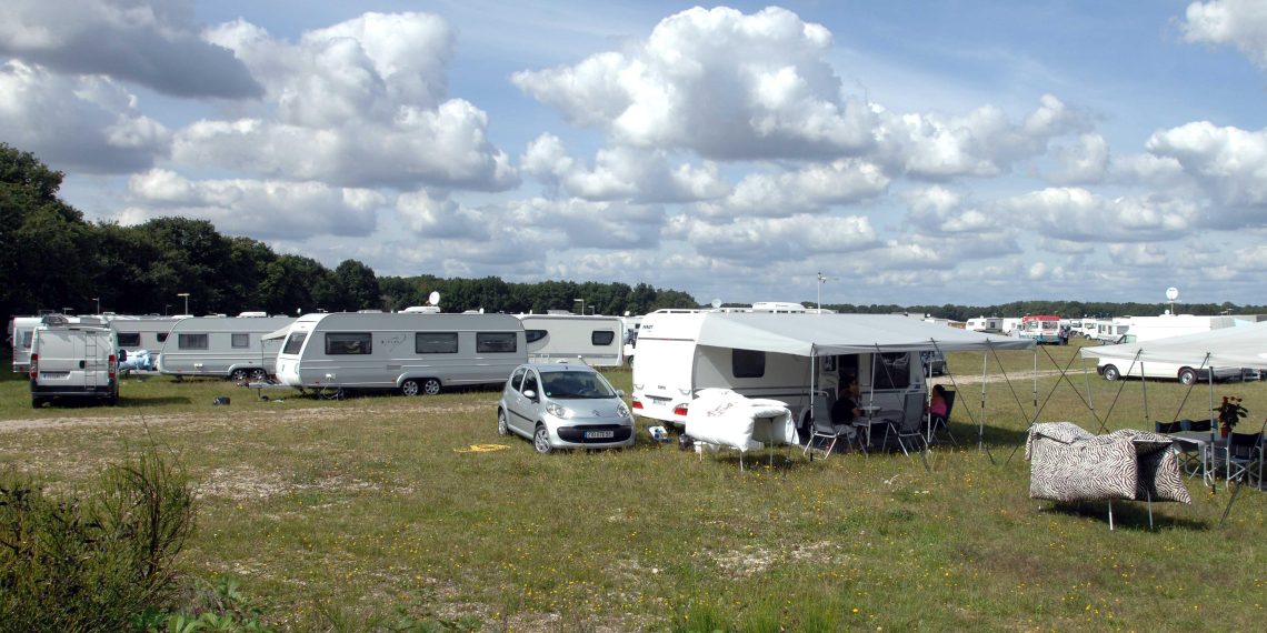 «Il avait le tee-shirt plein de sang» : un élu blessé lors de l’intrusion de gens du voyage dans un complexe sportif de Gironde