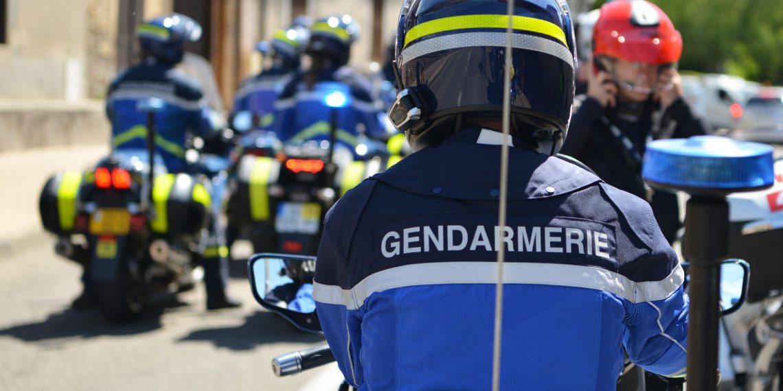 Refus d’obtempérer : un gendarme grièvement blessé par un chauffard en Gironde