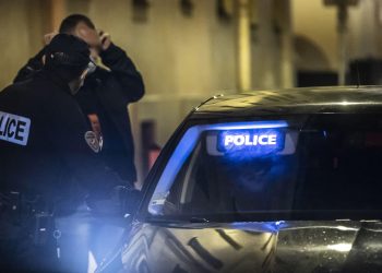 Nuit de violences à Béziers : une cinquantaine d’individus tendent un guet-apens aux forces de l’ordre, un policier blessé