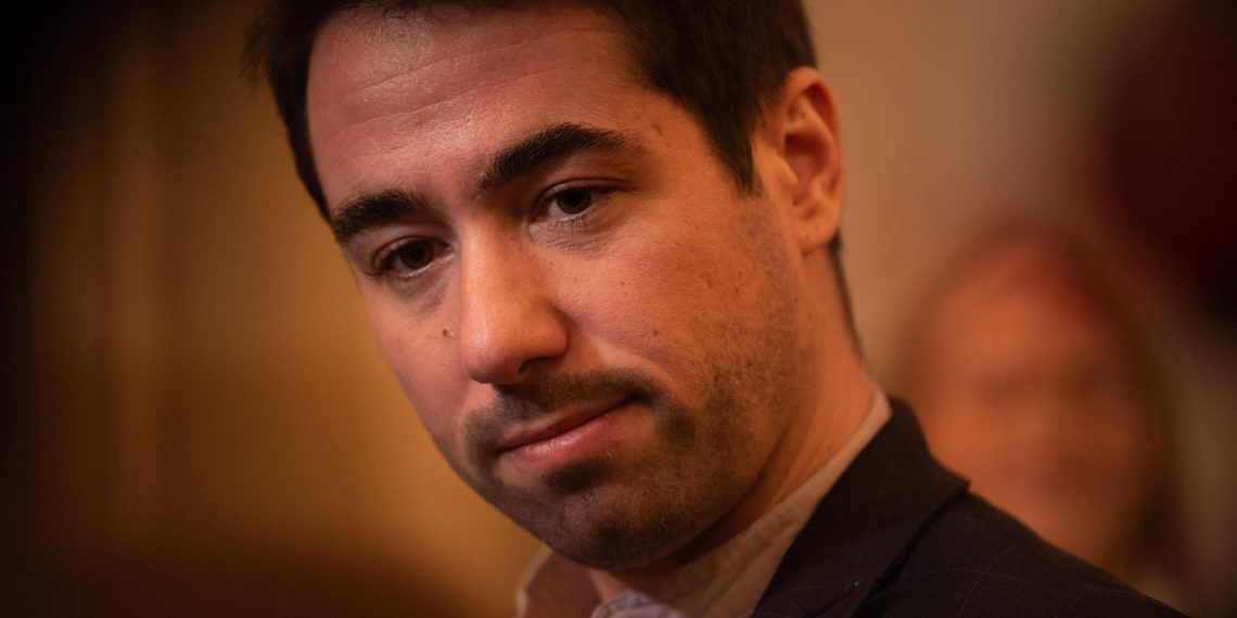 Le député LFI Andy Kerbrat fait son retour à l’Assemblée après une cure de désintoxication