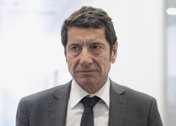 «La société n’a pas à subventionner ceux qui la détruisent» : David Lisnard coupe les allocations aux trafiquants à Cannes