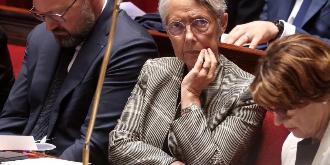 «Ça fait partie des combats que mène LFI» : Élisabeth Borne recadre un ministre niant l’existence de l’islamo-gauchisme