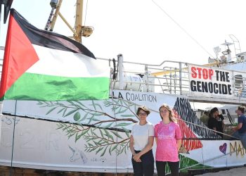 Gaza : la nouvelle «Flottille de la liberté» interceptée, Mélenchon dénonce le «kidnapping» de deux députées LFI