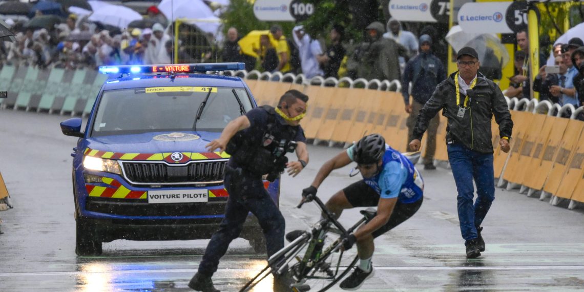 «Wallah, j’vais gagner la course !» : un individu perturbe l’arrivée du Tour de France à Valence