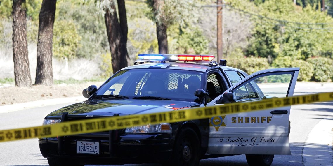 États-Unis : une voiture fonce dans la foule à Los Angeles et fait des dizaines de blessés