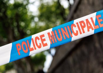 Yvelines : une femme armée d’un couteau de cuisine attaque une policière municipale