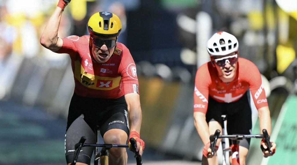 Tour de France : Jonas Abrahamsen vainqueur de la 11e étape par chaos