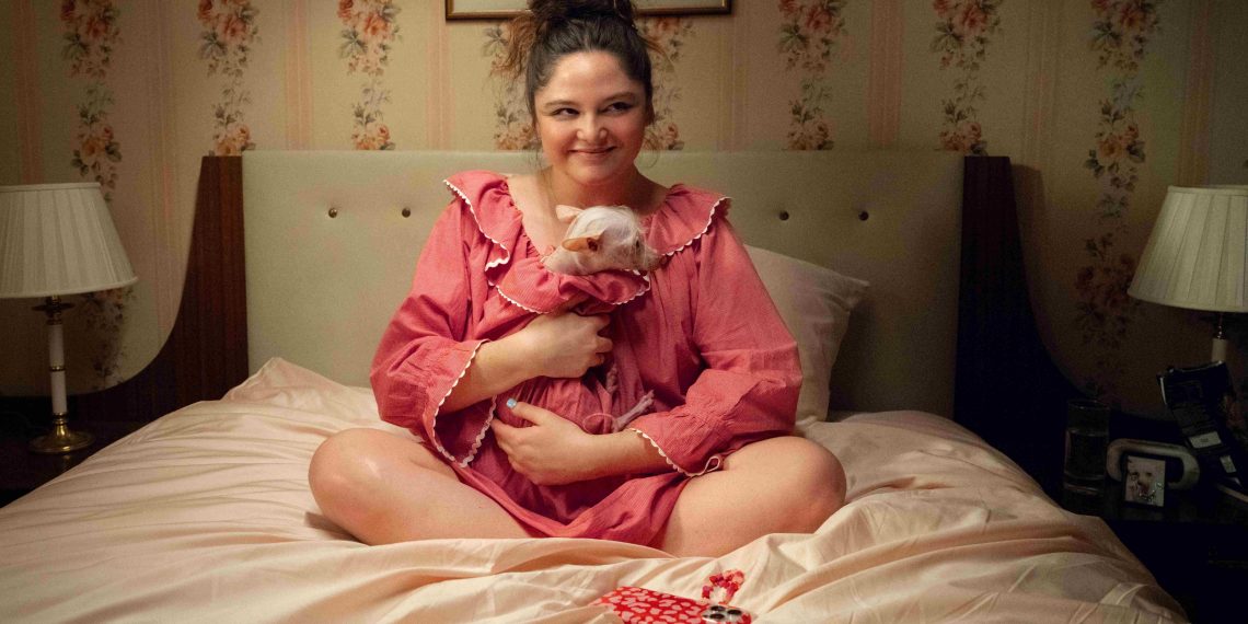 «Too Much» : Lena Dunham signe son retour sur Netflix avec une comédie romantique ultra-girly