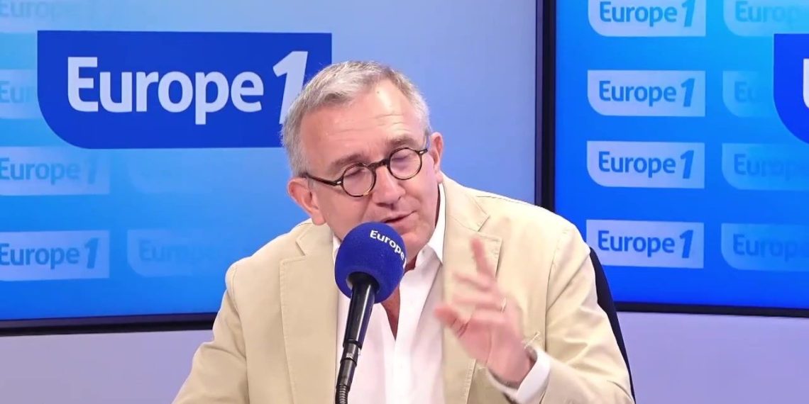 Discours aux armées : «Emmanuel Macron n’est plus audible et je pense même qu’il en a conscience», estime Vincent Roy