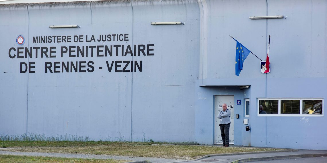 À Rennes-Vezin, des détenus violents bientôt en «cure de surf» à Saint-Malo ?